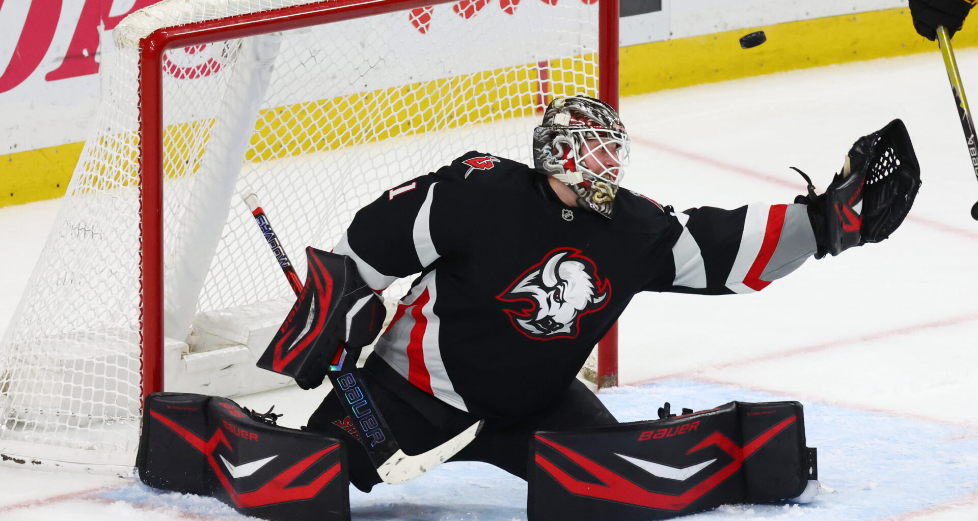 Samuelsson, Sabres make it eight in a row with 4-1 win over Bruins