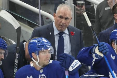Nov 3, 2025; Toronto, Ontario, CAN; Toronto Maple Leafs head coach Craig Berube during a break against the Pittsburgh Penguins during the first period at Scotiabank Arena. Mandatory Credit: John E. Sokolowski-Imagn Images Nov 3, 2025; Toronto, Ontario, CAN; Toronto Maple Leafs head coach Craig Berube during a break against the Pittsburgh Penguins during the first period at Scotiabank Arena. Mandatory Credit: John E. Sokolowski-Imagn Images