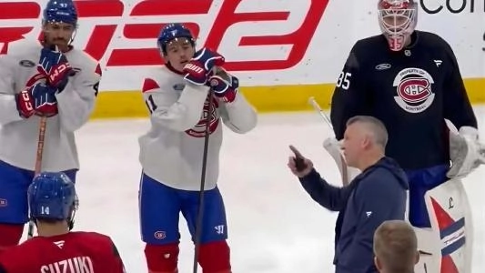 Photo of Martin St-Louis and Canadiens players at practice in Brossard.