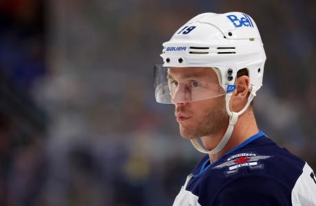 Dec 1, 2025; Buffalo, New York, USA; Winnipeg Jets center Jonathan Toews (19) waits for the face-off during the first period against the Buffalo Sabres at KeyBank Center. Mandatory Credit: Timothy T. Ludwig-Imagn Images Dec 1, 2025; Buffalo, New York, USA; Winnipeg Jets center Jonathan Toews (19) waits for the face-off during the first period against the Buffalo Sabres at KeyBank Center. Mandatory Credit: Timothy T. Ludwig-Imagn Images