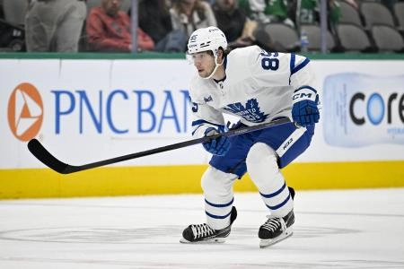 Dec 6, 2022; Dallas, Texas, USA; Toronto Maple Leafs center Semyon Der-Arguchintsev (85) in action during the game between the Dallas Stars and the Toronto Maple Leafs at American Airlines Center. Mandatory Credit: Jerome Miron-Imagn Images