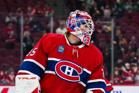 Nov 13, 2025; Montreal, Quebec, CAN; Montreal Canadiens goalie Sam Montembeault (35) looks on during warm-up before the game against the Dallas Stars at Bell Centre. Mandatory Credit: David Kirouac-Imagn Images