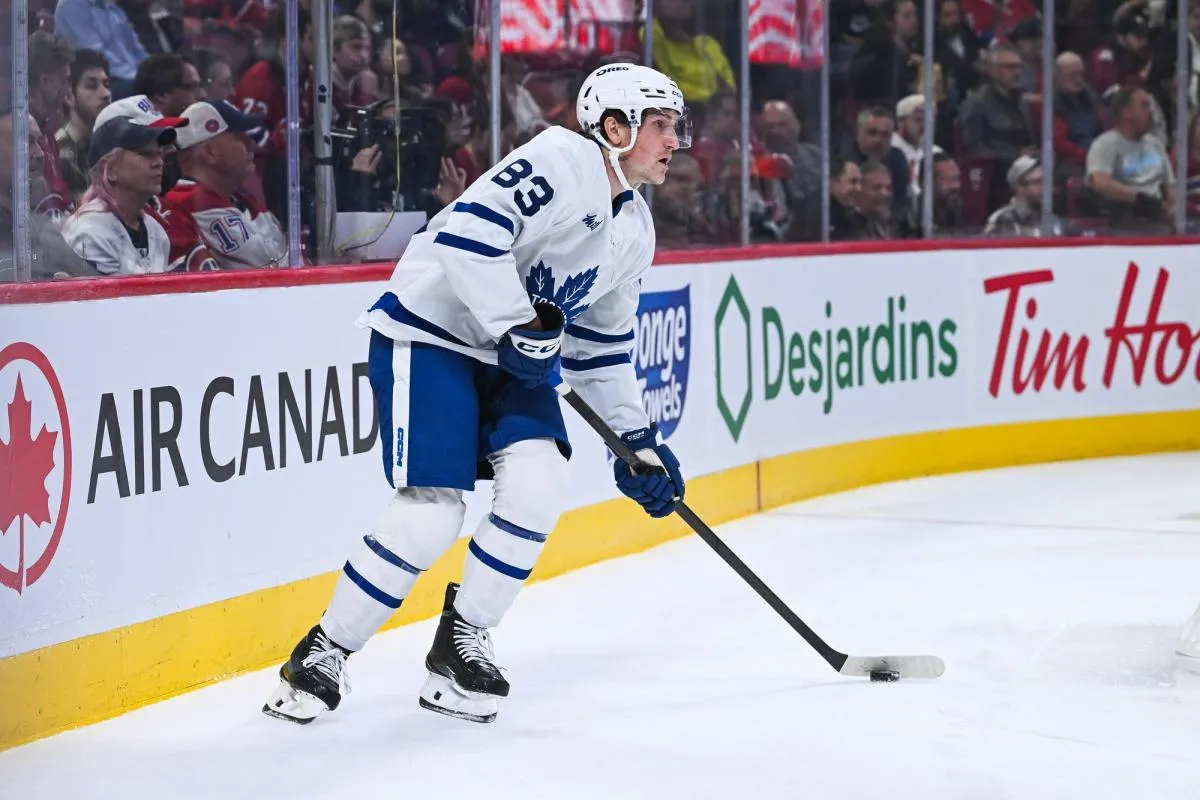 Maple Leafs quietly sneak defenseman through waivers