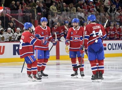 Dec 18, 2025; Montreal, Quebec, CAN; Montreal Canadiens forward Zack Bolduc (76) celebrates with teammates including forward Nick Suzuki (14) after scoring a goal against the Chicago Blackhawks during the third period at the Bell Centre. Mandatory Credit: Eric Bolte-Imagn Image Dec 18, 2025; Montreal, Quebec, CAN; Montreal Canadiens forward Zack Bolduc (76) celebrates with teammates including forward Nick Suzuki (14) after scoring a goal against the Chicago Blackhawks during the third period at the Bell Centre. Mandatory Credit: Eric Bolte-Imagn Image