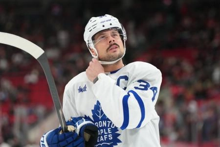 Dec 4, 2025; Raleigh, North Carolina, USA; Toronto Maple Leafs center Auston Matthews (34) looks on before the start of the game against the Carolina Hurricanes at Lenovo Center. Mandatory Credit: James Guillory-Imagn Images Dec 4, 2025; Raleigh, North Carolina, USA; Toronto Maple Leafs center Auston Matthews (34) looks on before the start of the game against the Carolina Hurricanes at Lenovo Center. Mandatory Credit: James Guillory-Imagn Images