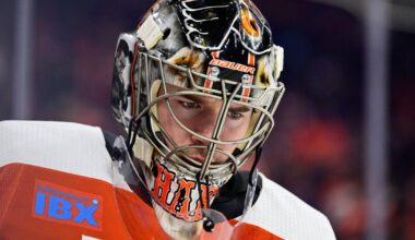 Carter Hart returns to NHL after nearly 2 years and receives warm welcome from Golden Knights fans |