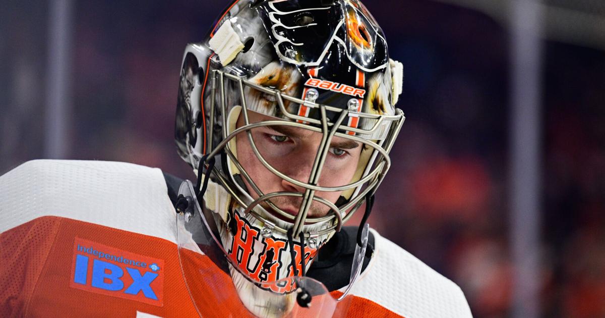 Carter Hart returns to NHL after nearly 2 years and receives warm welcome from Golden Knights fans |