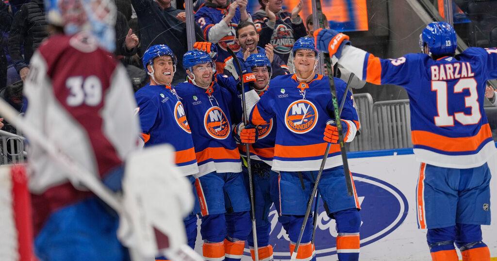 Mike Harrington's NHL power rankings: Isles' stunner ends Avalanche's 17-game point streak - Buffalo News