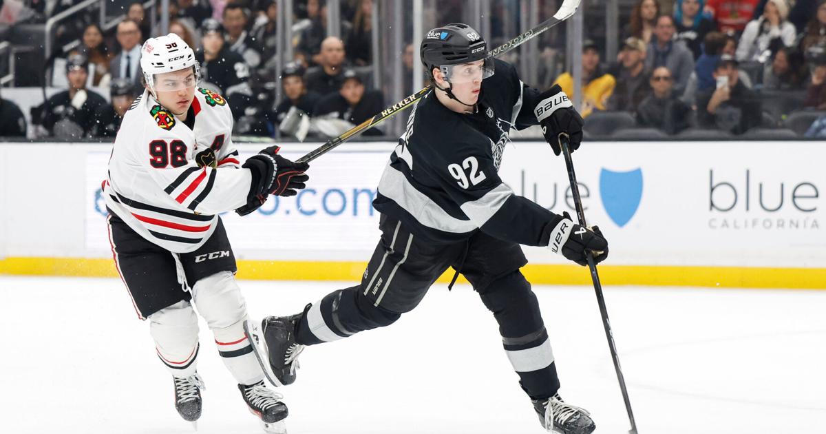 Clarke scores twice, Kuemper makes 23 saves in Kings' 6-0 romp over Blackhawks | National Sports