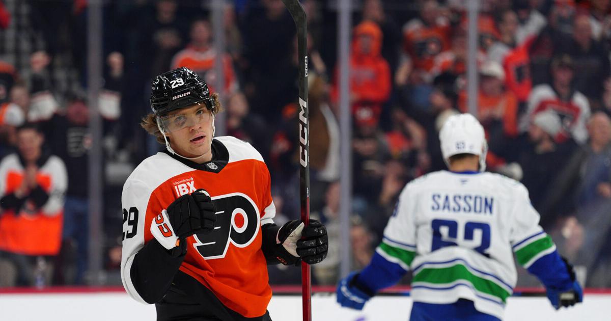 Grebenkin, Grundstrom lead Flyers to 5-2 win over Canucks | Sports