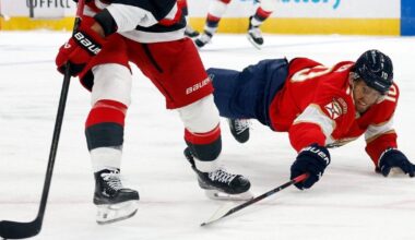 Panthers rally with five-goal third period, beat Hurricanes 5-2