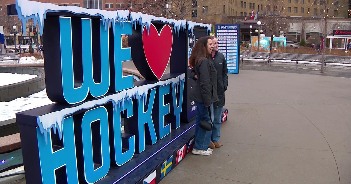 Hockey enthusiasts take in fan festival as World Junior Championship begins