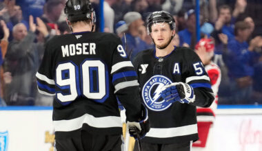 Jake Guentzel scores twice as Lightning rally for 6-4 win over Hurricanes