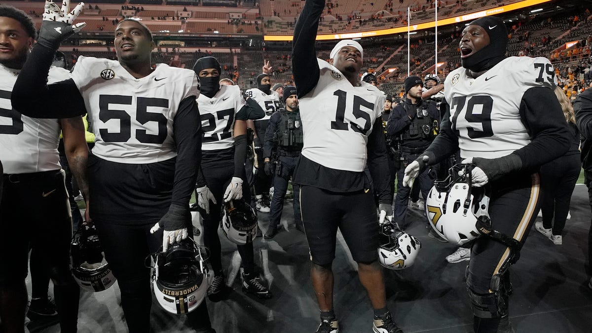 Vanderbilt football deserves CFP spot per Predators' Andrew Brunette