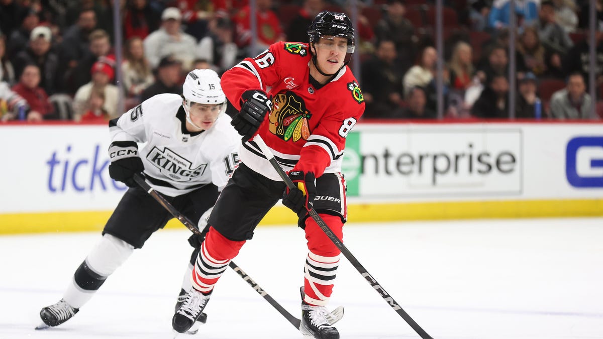 Blackhawks at Kings odds, picks and predictions