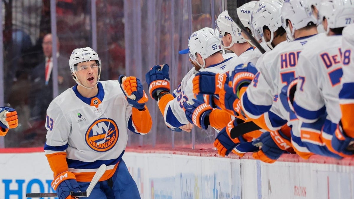 Vegas Golden Knights vs. New York Islanders odds, tips and betting trends