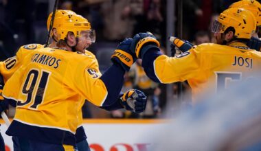 Steven Stamkos ties Predators record with four goals against Blues