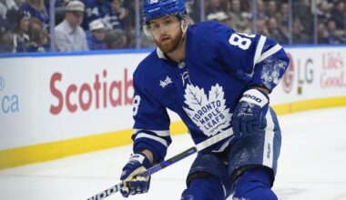 Toronto Maple Leafs vs. Chicago Blackhawks odds, tips and betting trends