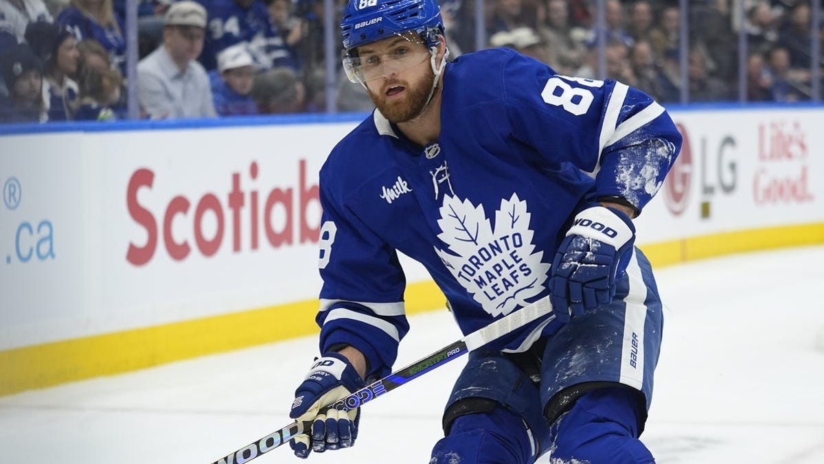 Toronto Maple Leafs vs. Chicago Blackhawks odds, tips and betting trends