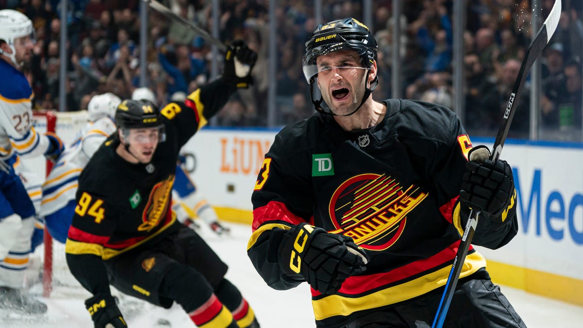 Sabres fire GM Adams, promote Kekalainen