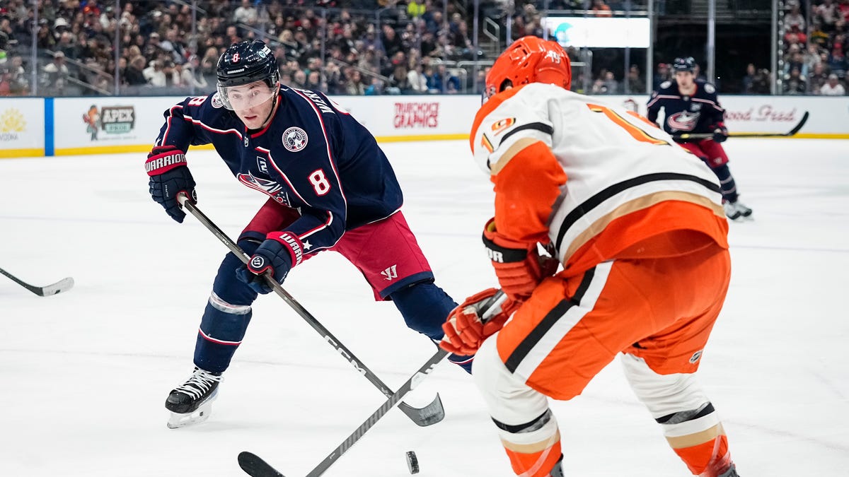 Columbus Blue Jackets' Zach Werenski day-to-day after scare, per report