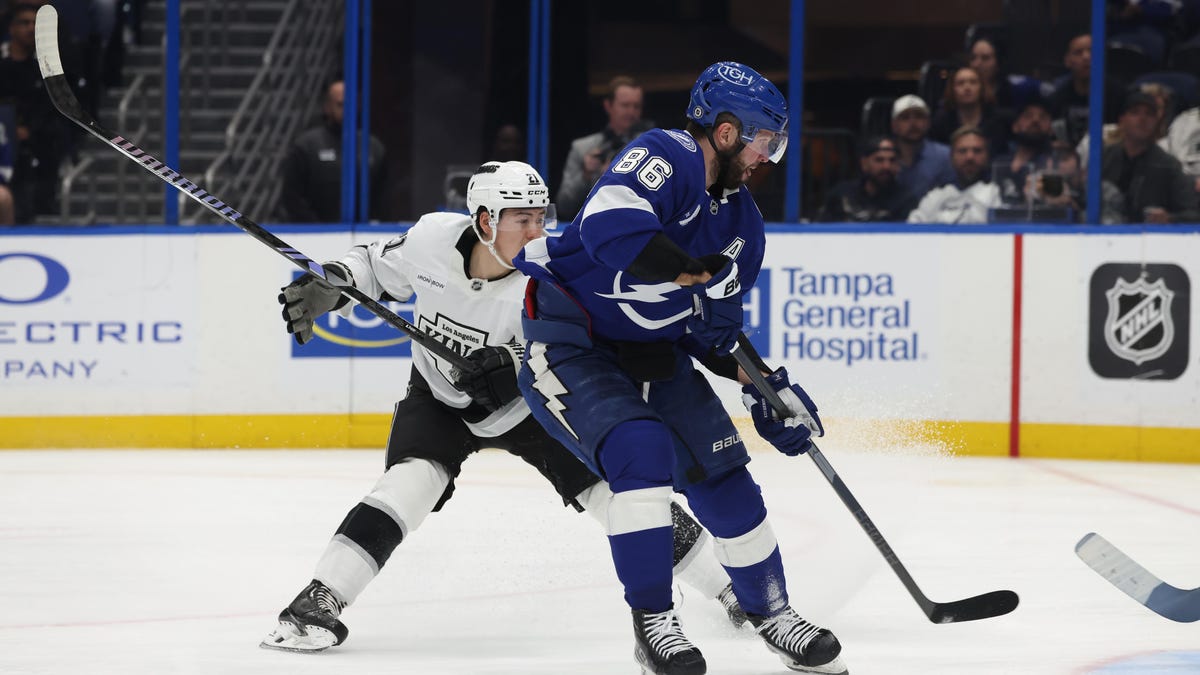 Kings at Lightning odds, picks and predictions