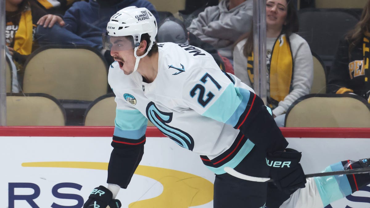 Columbus Blue Jackets trade for Seattle Kraken forward Mason Marchment