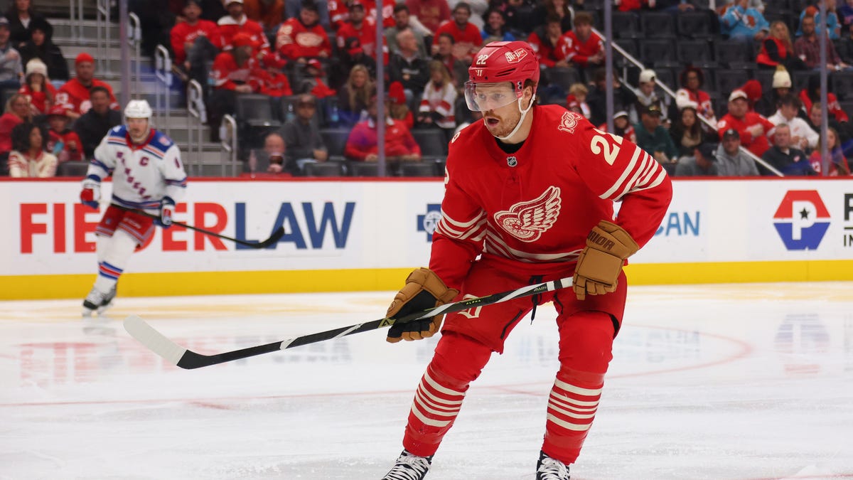 Former Michigan State star, current Detroit Red Wing activated off IR