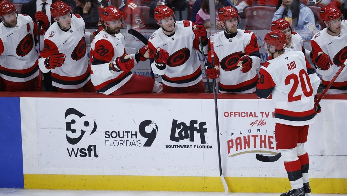 Carolina Hurricanes vs. Detroit Red Wings odds, tips and betting trends