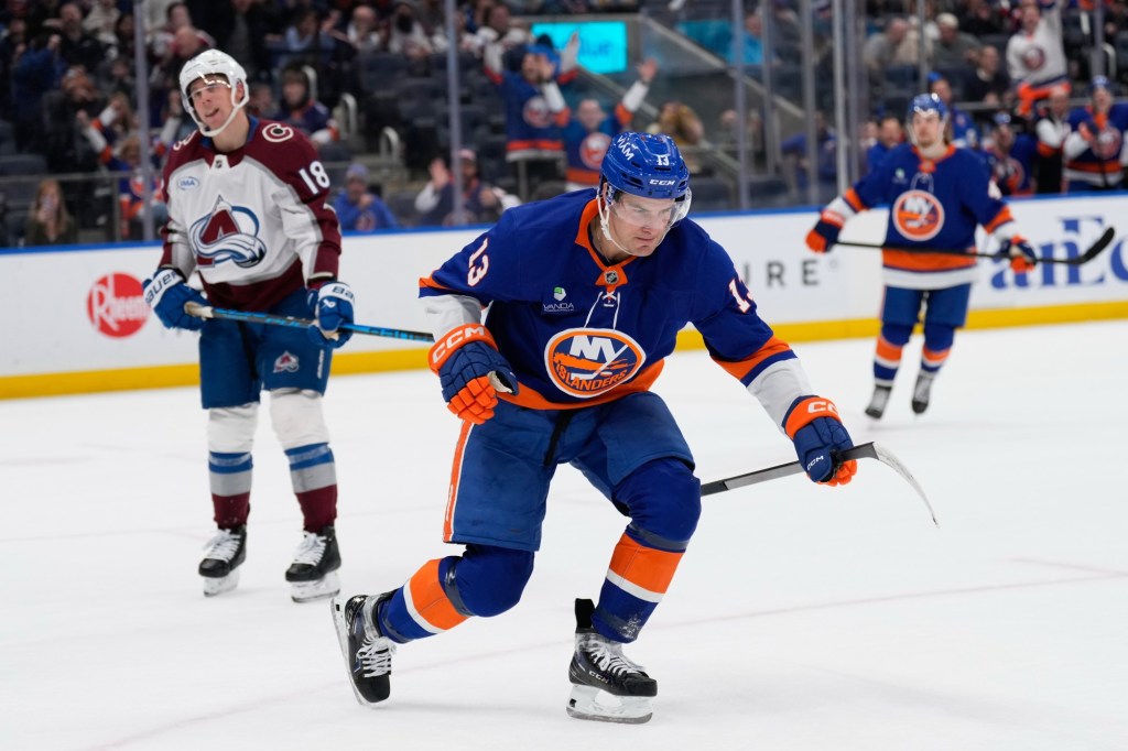 In the jockeying for Eastern Conference position, Islanders score big win over Avalanche – Trentonian