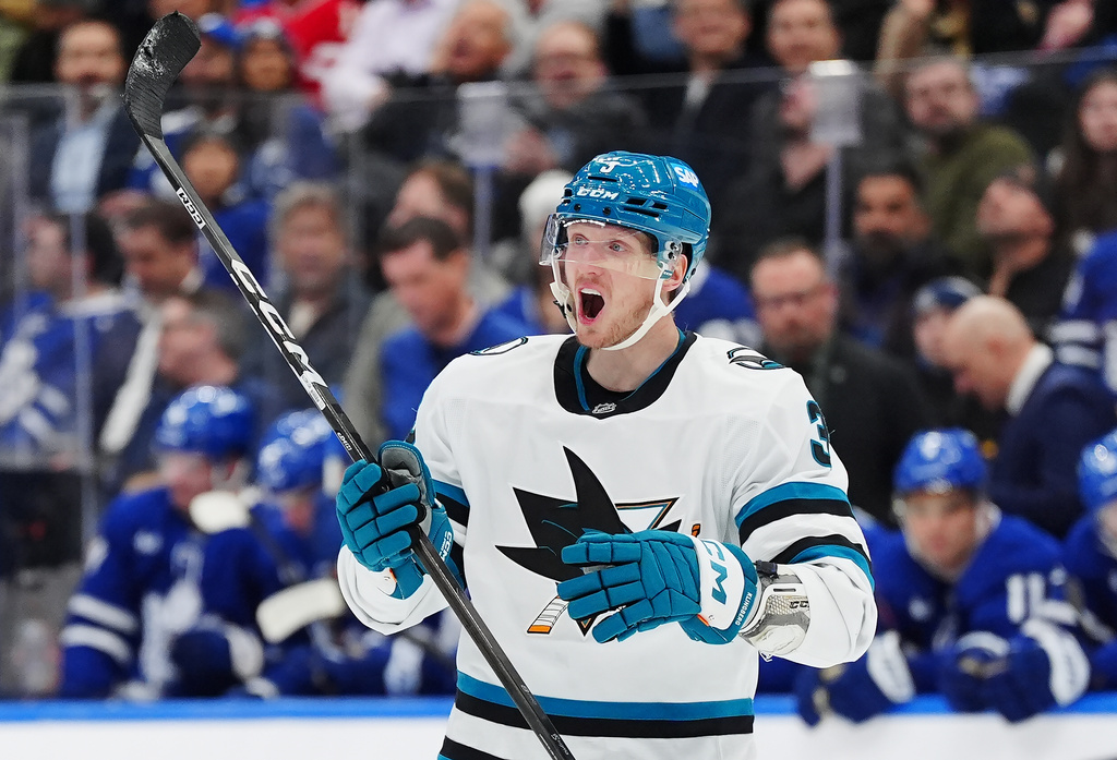 San Jose Sharks' John Klingberg gaining trust of Ryan Warsofsky