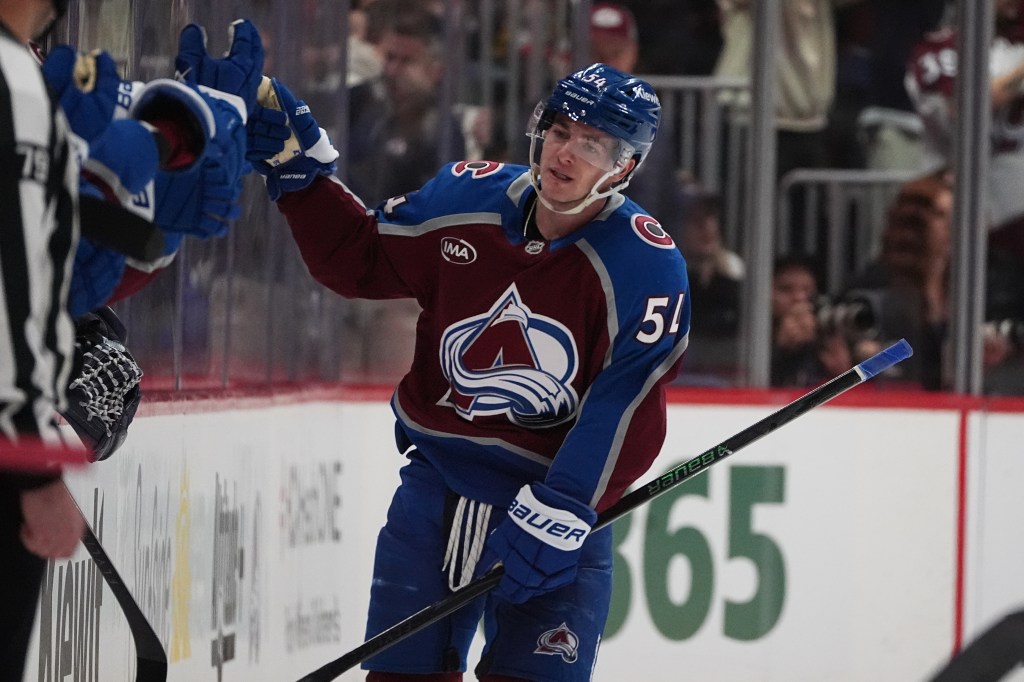 Avalanche honor 1996 champs, blast two-time defending champion Panthers in 6-2 win – The Denver Post