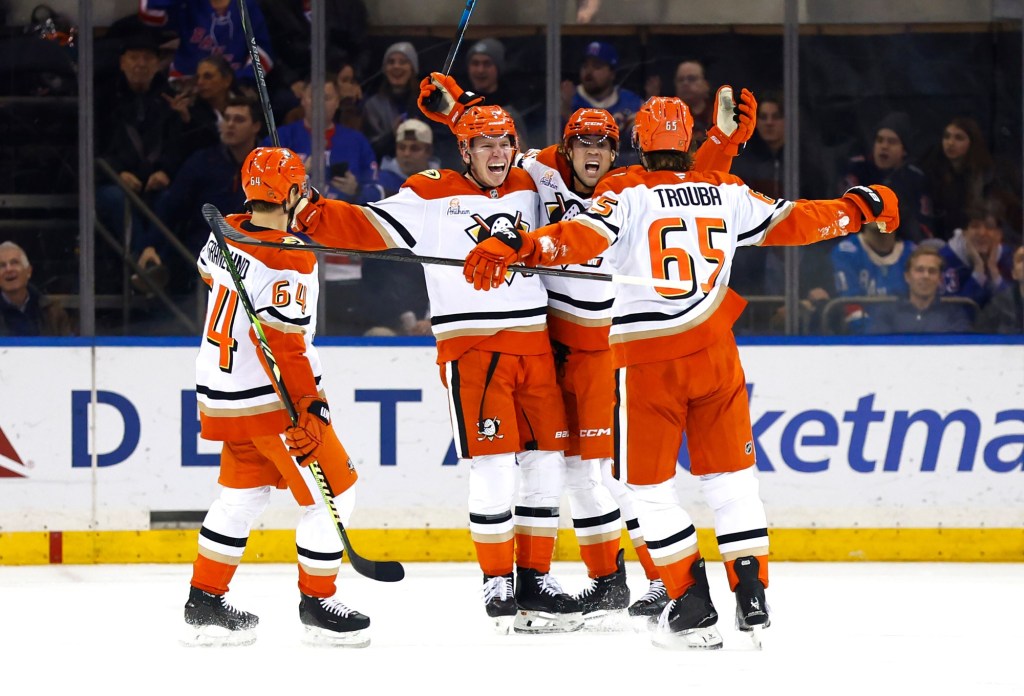 Ducks’ mix of youth and veterans makes them one of NHL’s most entertaining teams – Trentonian