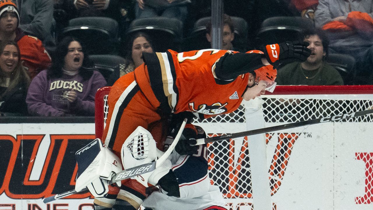 Pavel Mintyukov scores with 3:29 left to lift Ducks past Blue Jackets, 4-3