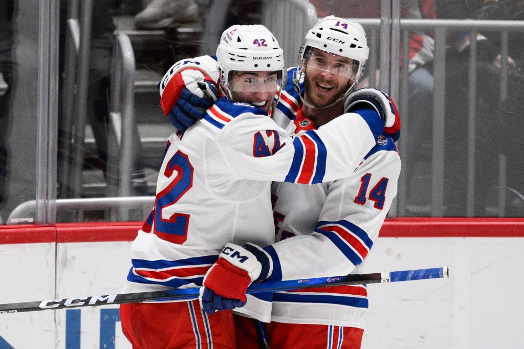 Rangers score 5 goals in the 3rd period to beat the Capitals for another road win