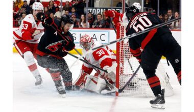 Svechnikov, Gostisbehere help Hurricanes snap 3-game skid