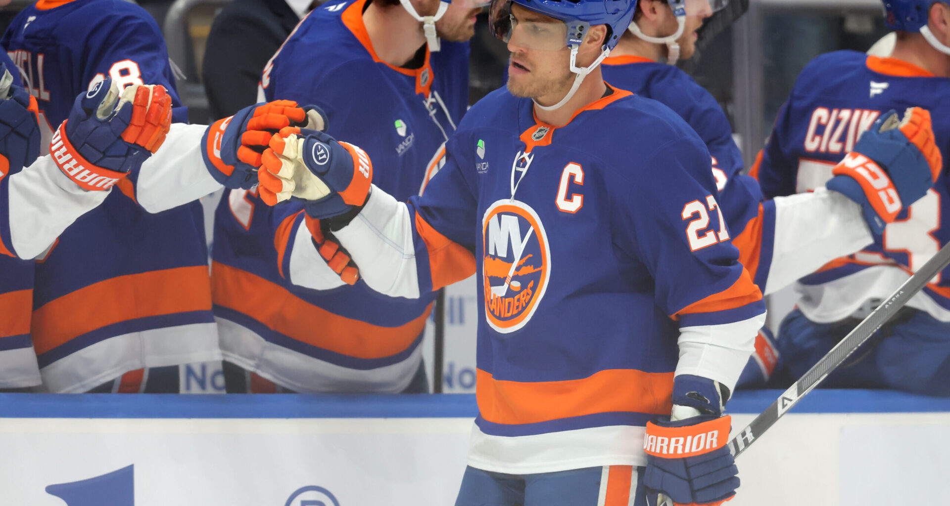 Islanders Score 3 Goals in First Period to Take Down Ducks 5-2 - The Hockey Writers - New York Islanders
