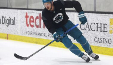 Vincent Desharnais placed on IR