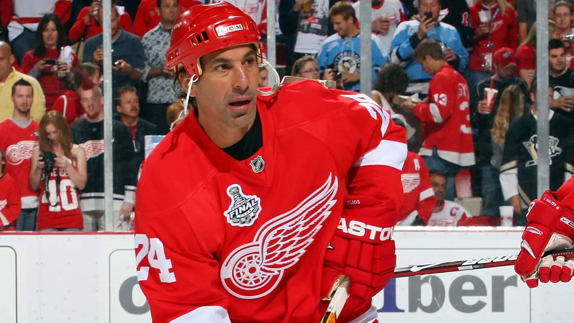 Chris Chelios (Source: Jim McIsaac/Getty Images)