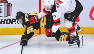 Bruins grind out 4-1 win over Devils