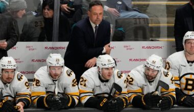 Bruins down Blues in St. Louis, 5-2