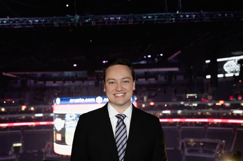 DESCRIBE THE IMAGE FOR ACCESSIBILITY, EXAMPLE: Photo of a chef putting red sauce onto an omelette.