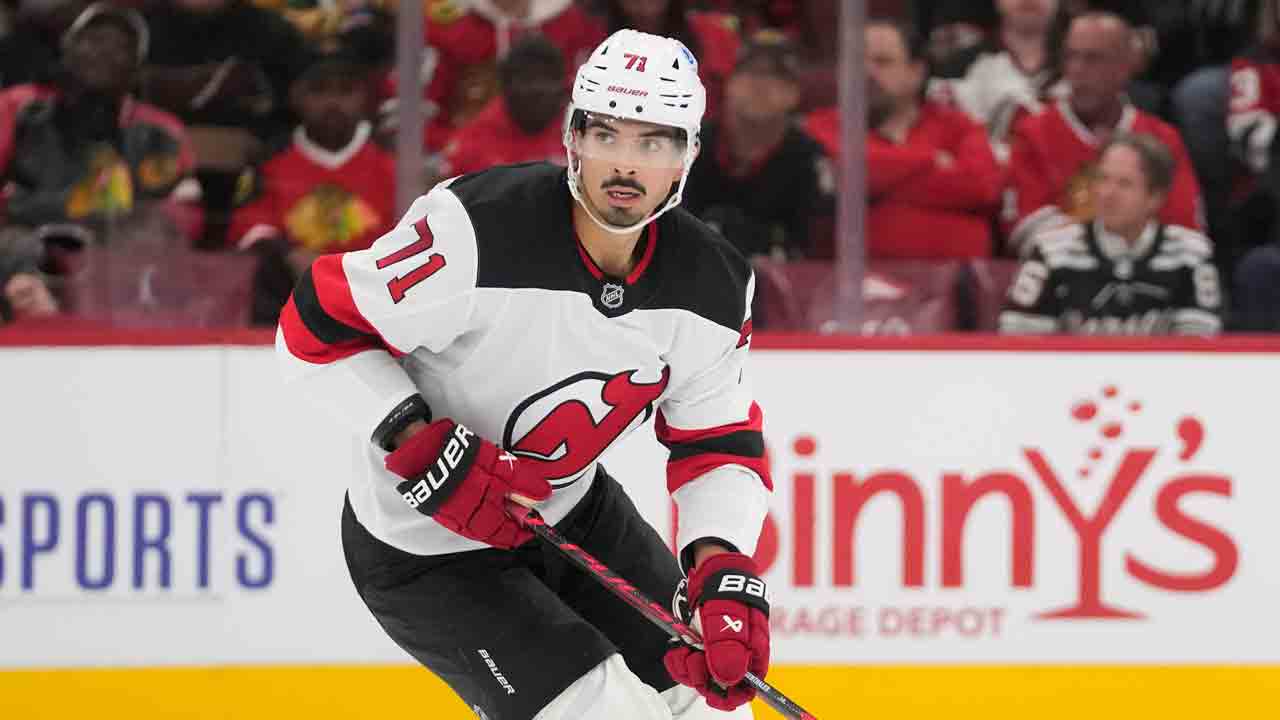 Devils' Siegenthaler receives game misconduct for not having jersey tied down