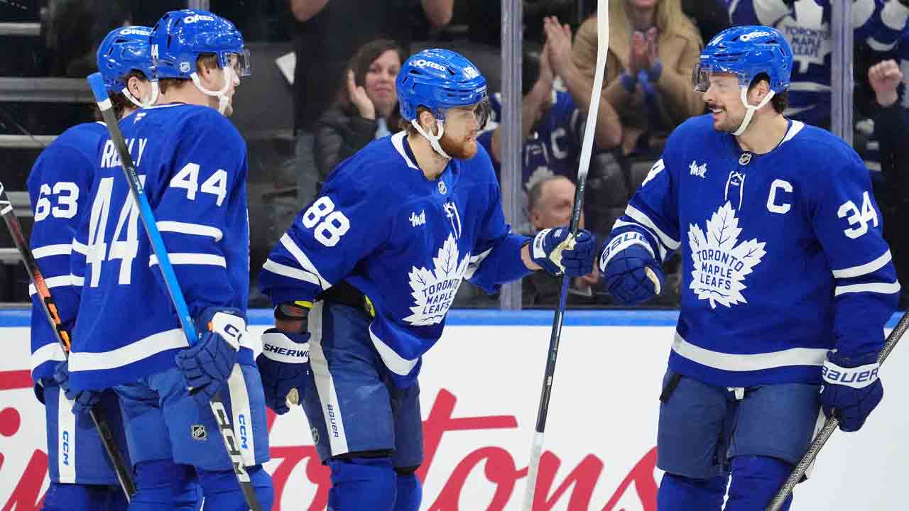 Maple Leafs chase Senators' Ullmark in second period