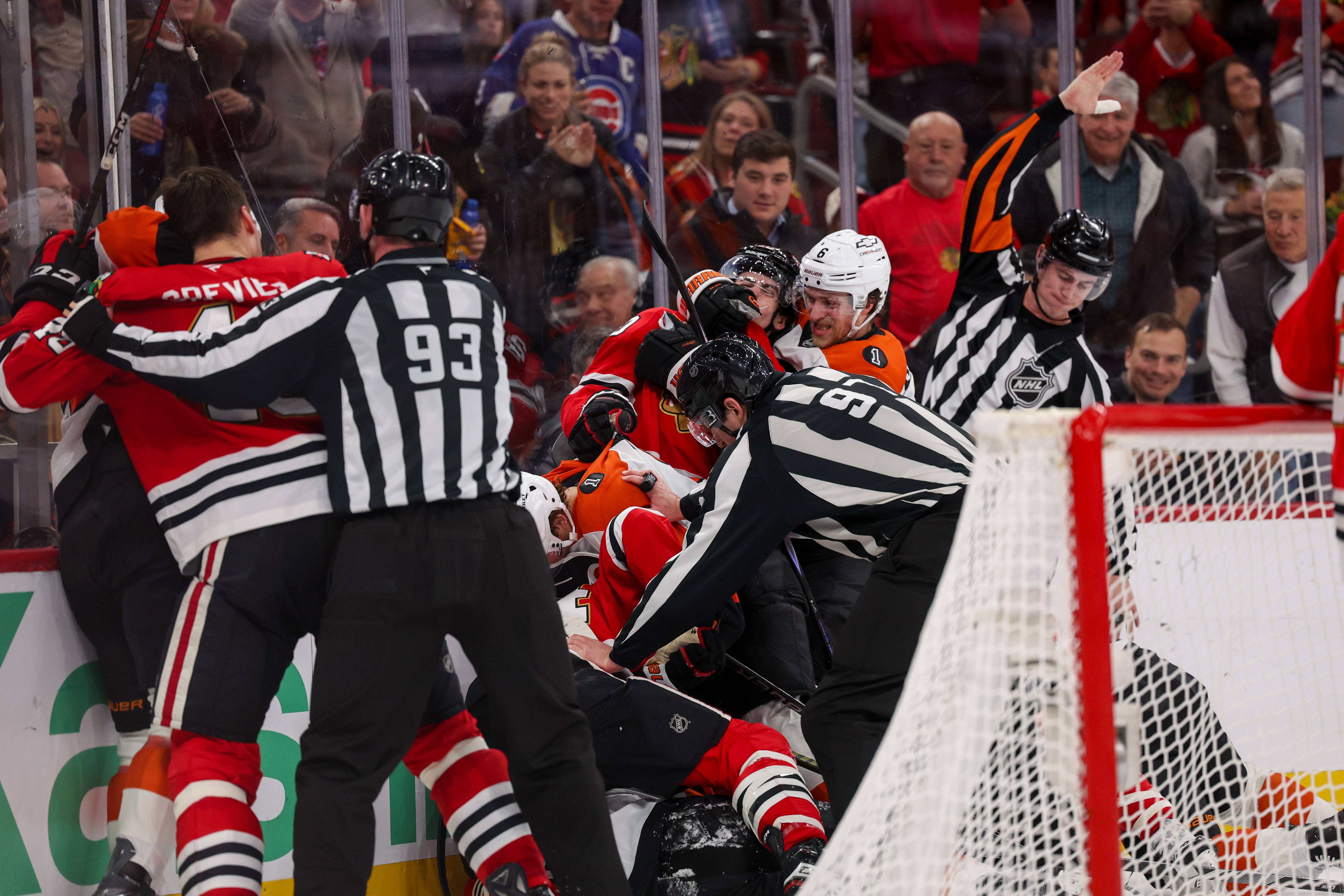 Chicago Blackhawks and Philadelphia Flyers fight during the second period at the United Center Tuesday Dec. 23, 2025 in Chicago. (Armando L. Sanchez/Chicago Tribune)