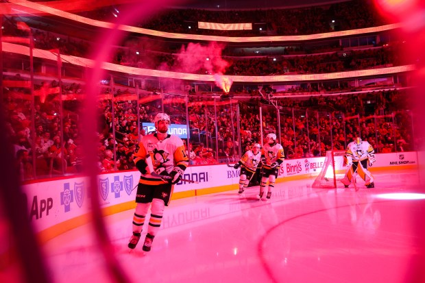 Pittsburgh Penguins players take the ice before a game against the Blackhawks, Dec. 28, 2025, at the United Center. (Dominic Di Palermo/Chicago Tribune)