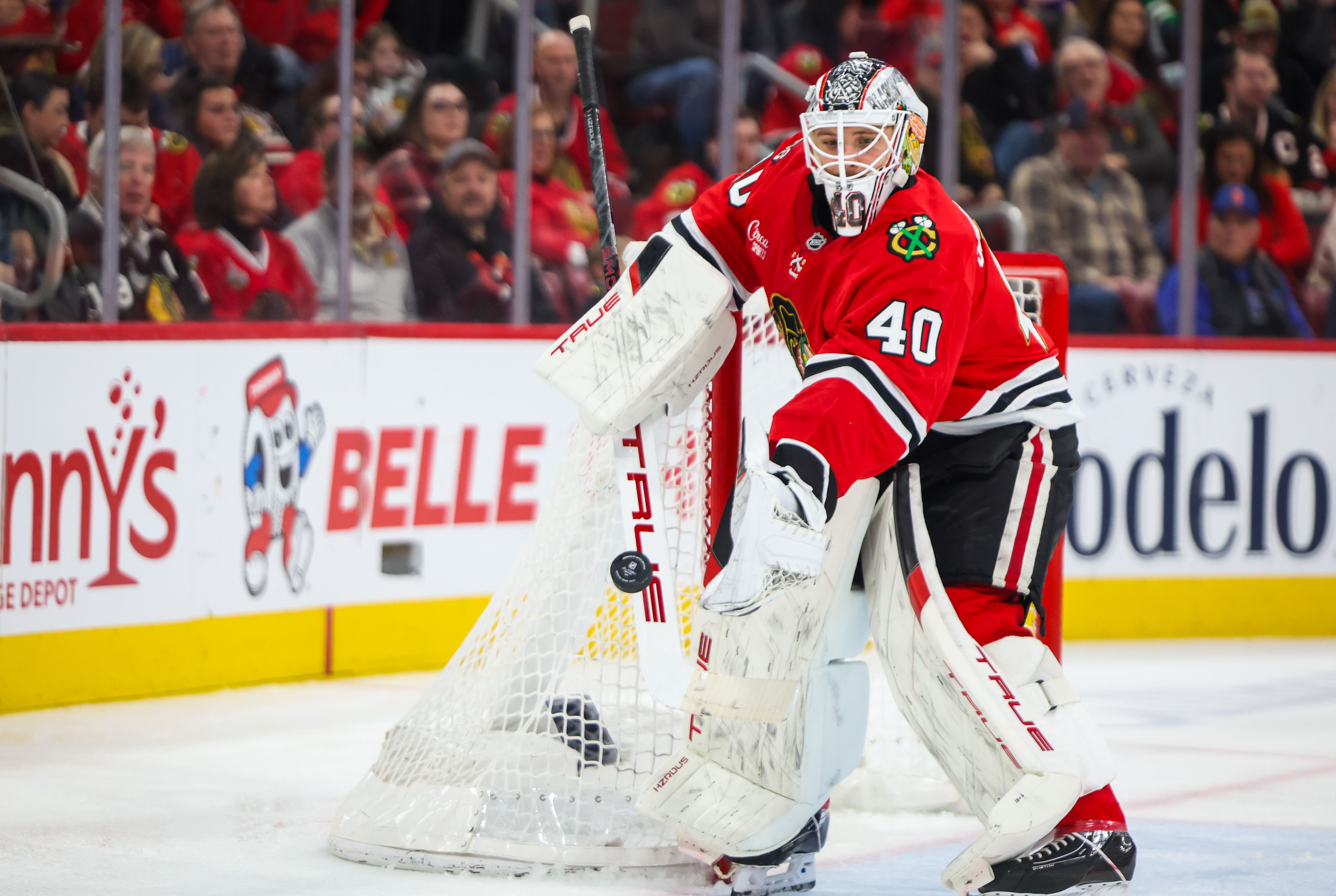 Blackhawks goaltender Arvid Soderblom (40) passes the puck during the second period against the Pittsburgh Penguins, Dec. 28, 2025, at the United Center. (Dominic Di Palermo/Chicago Tribune)