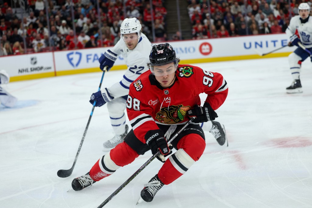 Center's injury leaves void for Chicago Blackhawks