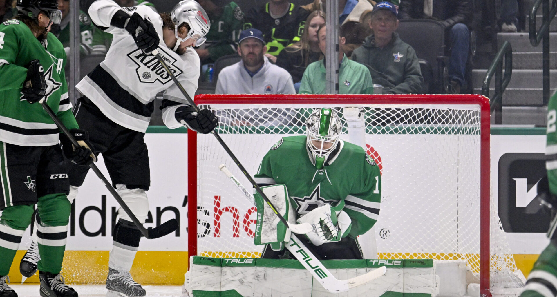 Casey DeSmith Is the Dallas Stars' Secret Weapon - The Hockey Writers -