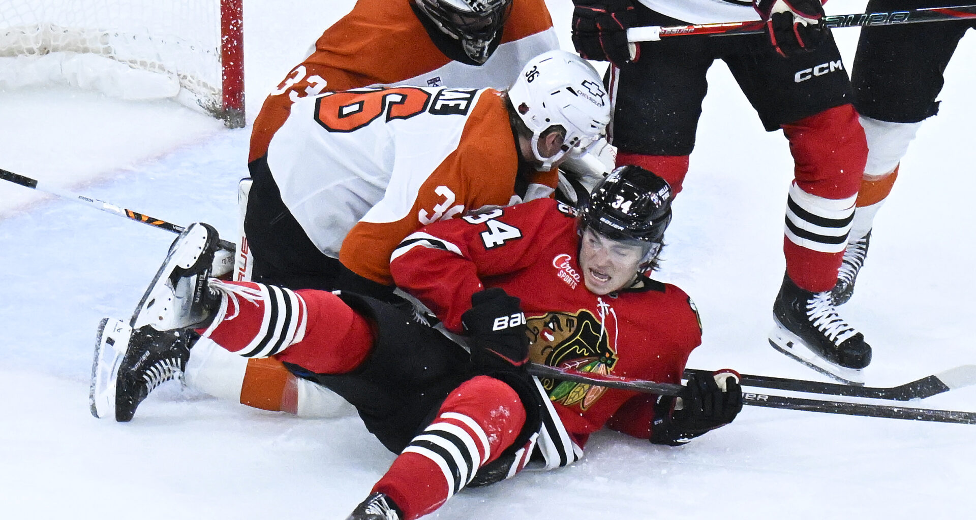 Blackhawks Fall to Flyers 3-1 as Offensive Depth Remains an Issue